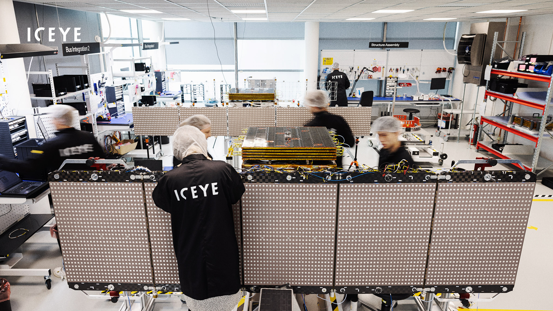 ICEYE Factory — 위성 제조 및 생산 시설